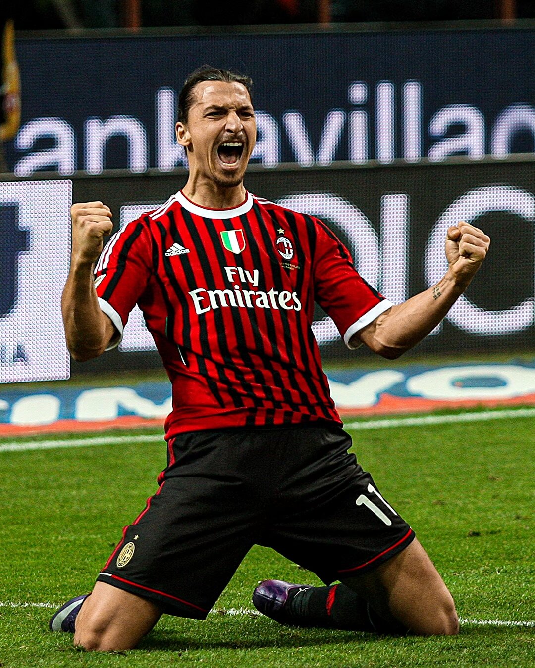 中场枢纽 中场枢纽