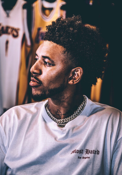 外拉后内切 外拉后内切